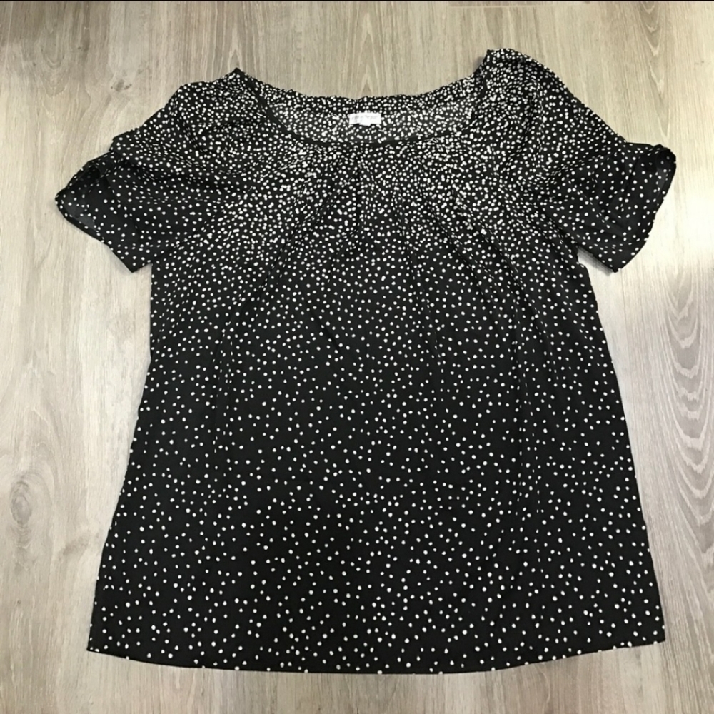 A Pea in the Pod | Silk Like Polka Dot Top